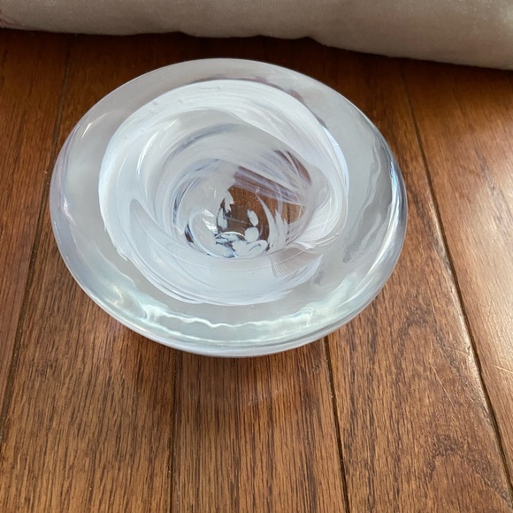 Kosta Boda Atoll Swedish, white Swirl, Tea Candle Holder. - Picture 4 of 7